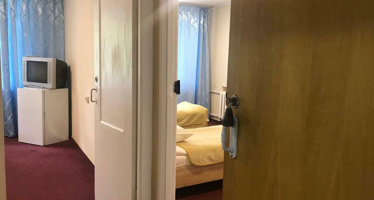 Kozatsky On Antonova Hotel Kijev Kültér fotó