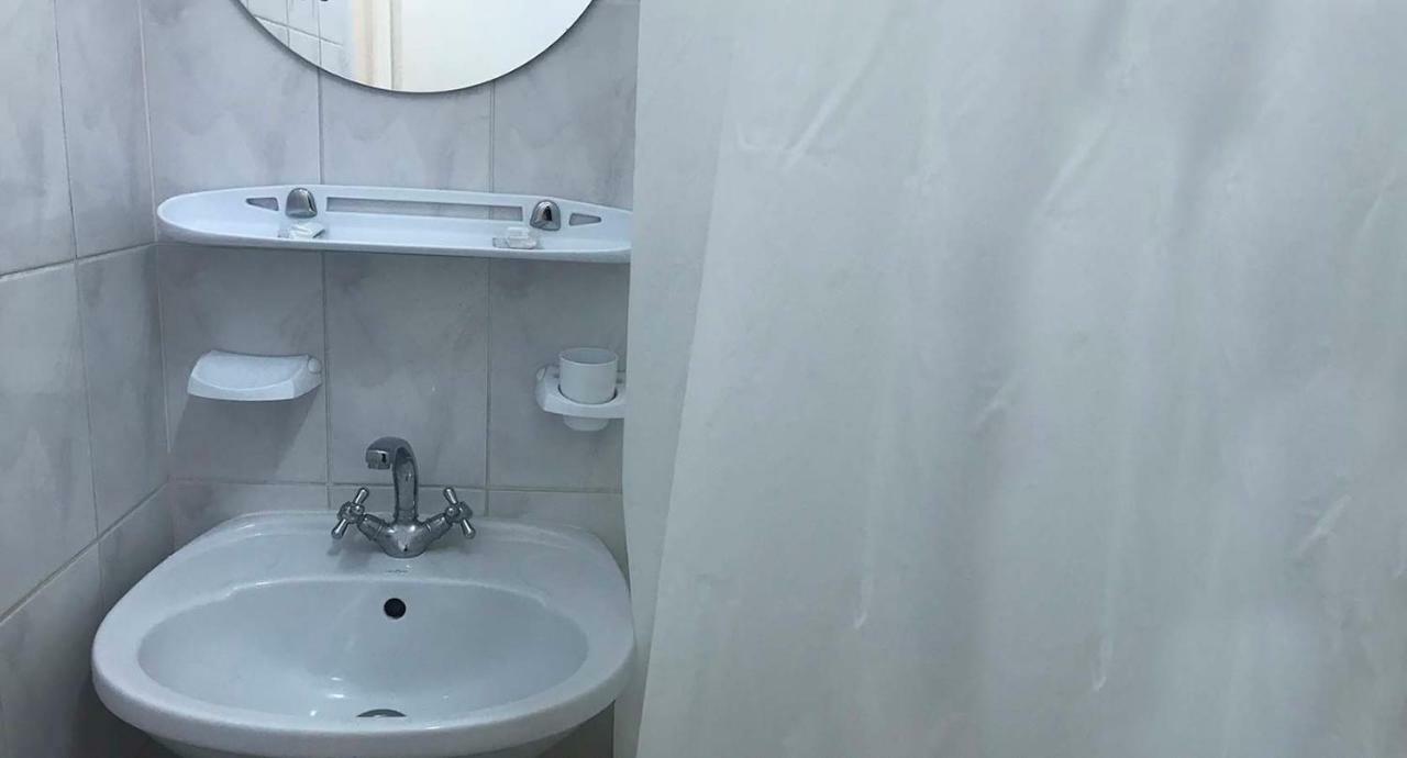 Kozatsky On Antonova Hotel Kijev Kültér fotó
