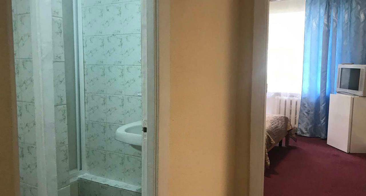Kozatsky On Antonova Hotel Kijev Kültér fotó